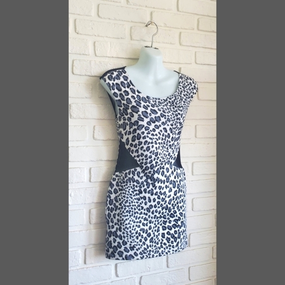 Forever 21 Bodycon Leopard Cheetah Mini Dress Size Small - Picture 7 of 10
